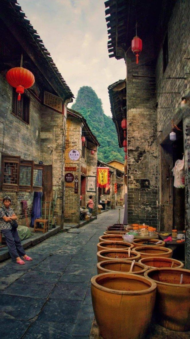 穿连衣裙搭配鞋子是关键,选择尖头高跟鞋修身显瘦,你觉得这身穿搭怎么样-专业知识问答网页